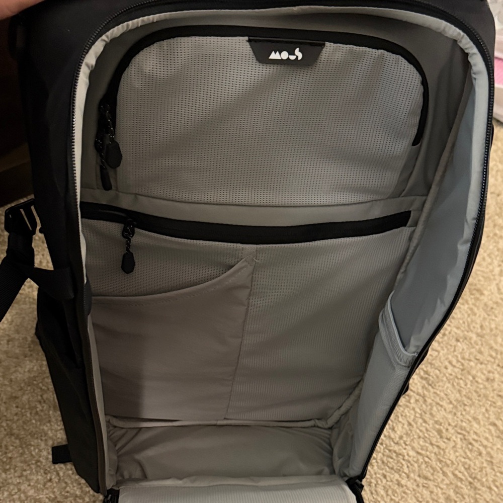 Mous Extreme Commuter Backpack with Lid - Black - 25l - Picture 10 of 13